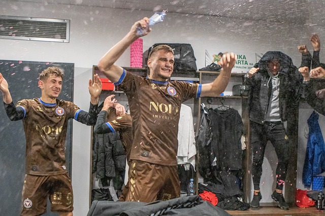 技的迅速进 技的迅速进